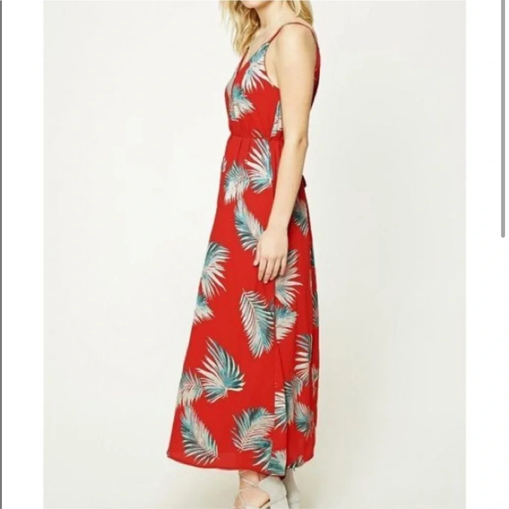 Forever 21 Contemporary Red Tropical Print Maxi Dress Size Small